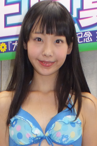 上原真央