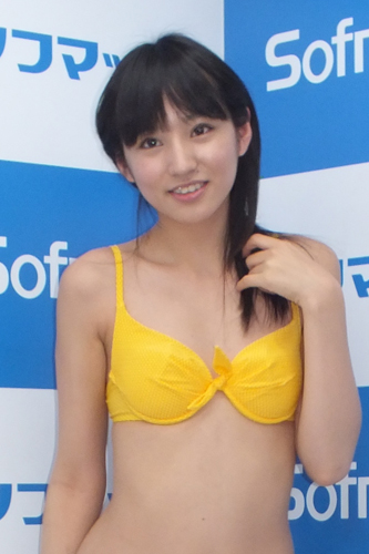 保田真愛