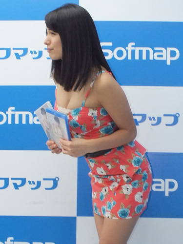 川村ゆきえ