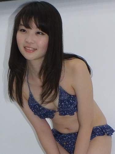 新田まみ