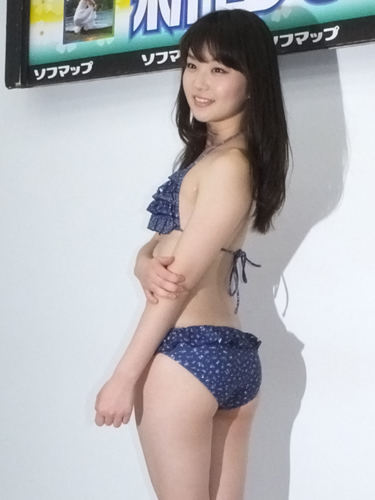 新田まみ