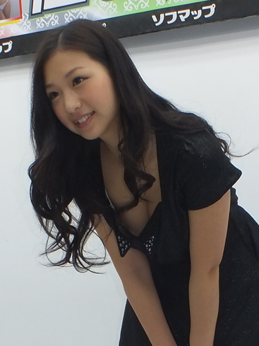 佐山彩香