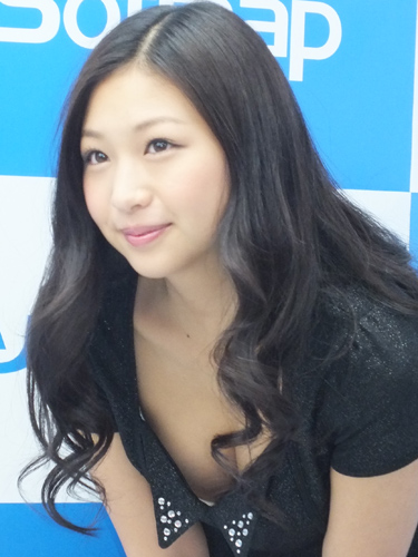 佐山彩香